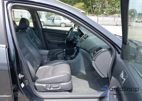 2006 Honda Accord 3.0 Ex z USA, uszkodzony, nr VIN 1HGCM65506A016454